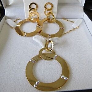 Fifth Avenue Necklace and Earrings Swarovski Crystals